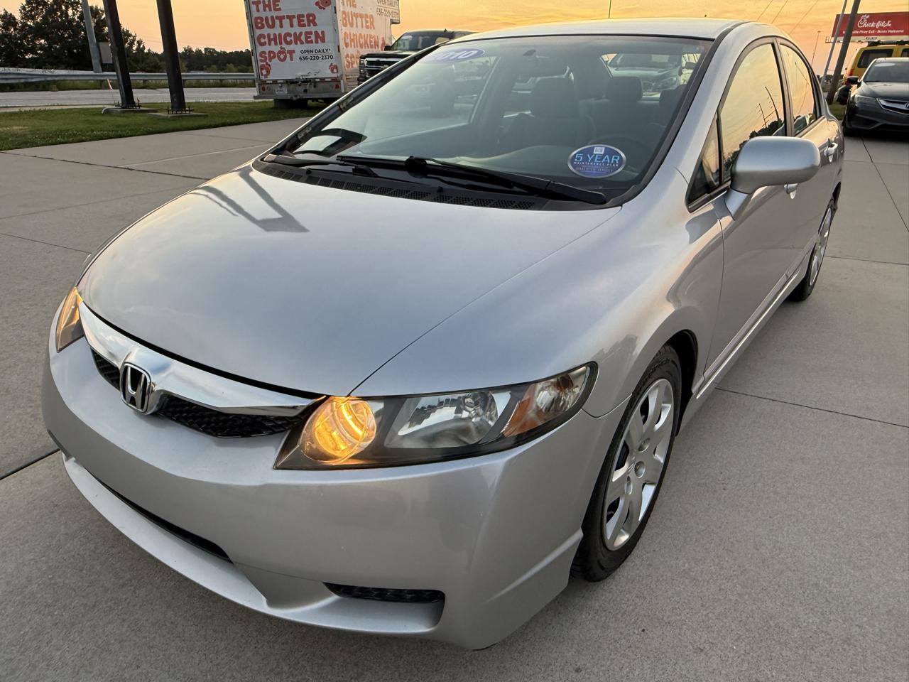 Honda Civic LX Sedan 5-Speed AT 2010