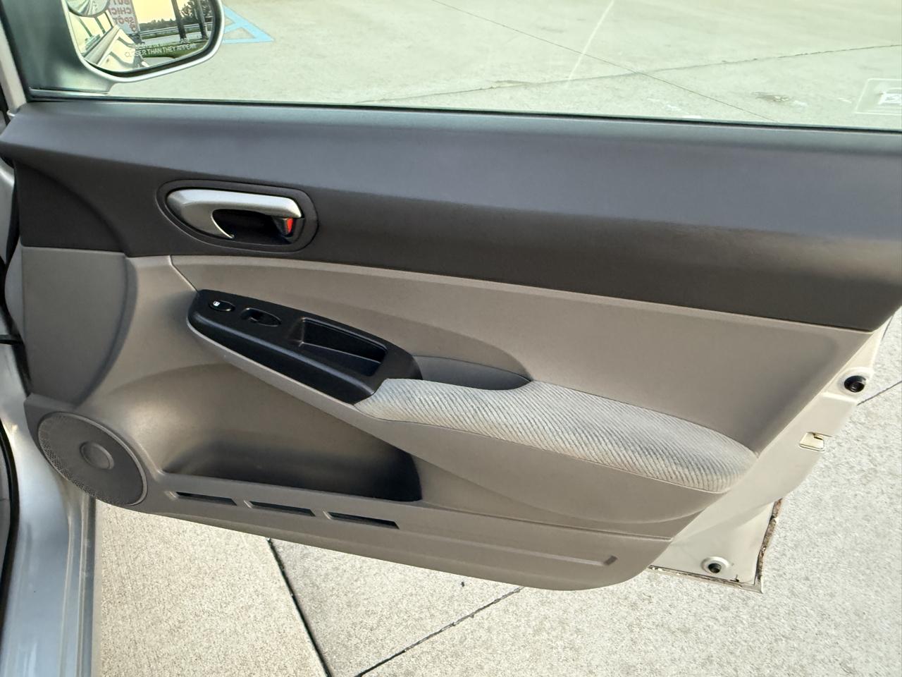 Honda Civic LX Sedan 5-Speed AT 2010