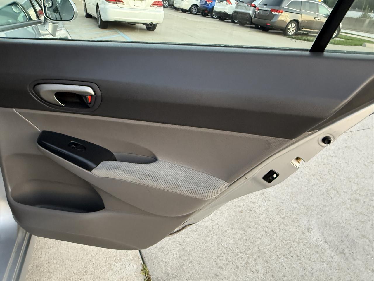 Honda Civic LX Sedan 5-Speed AT 2010