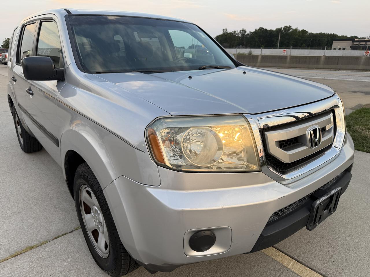 Honda Pilot LX AT 2011