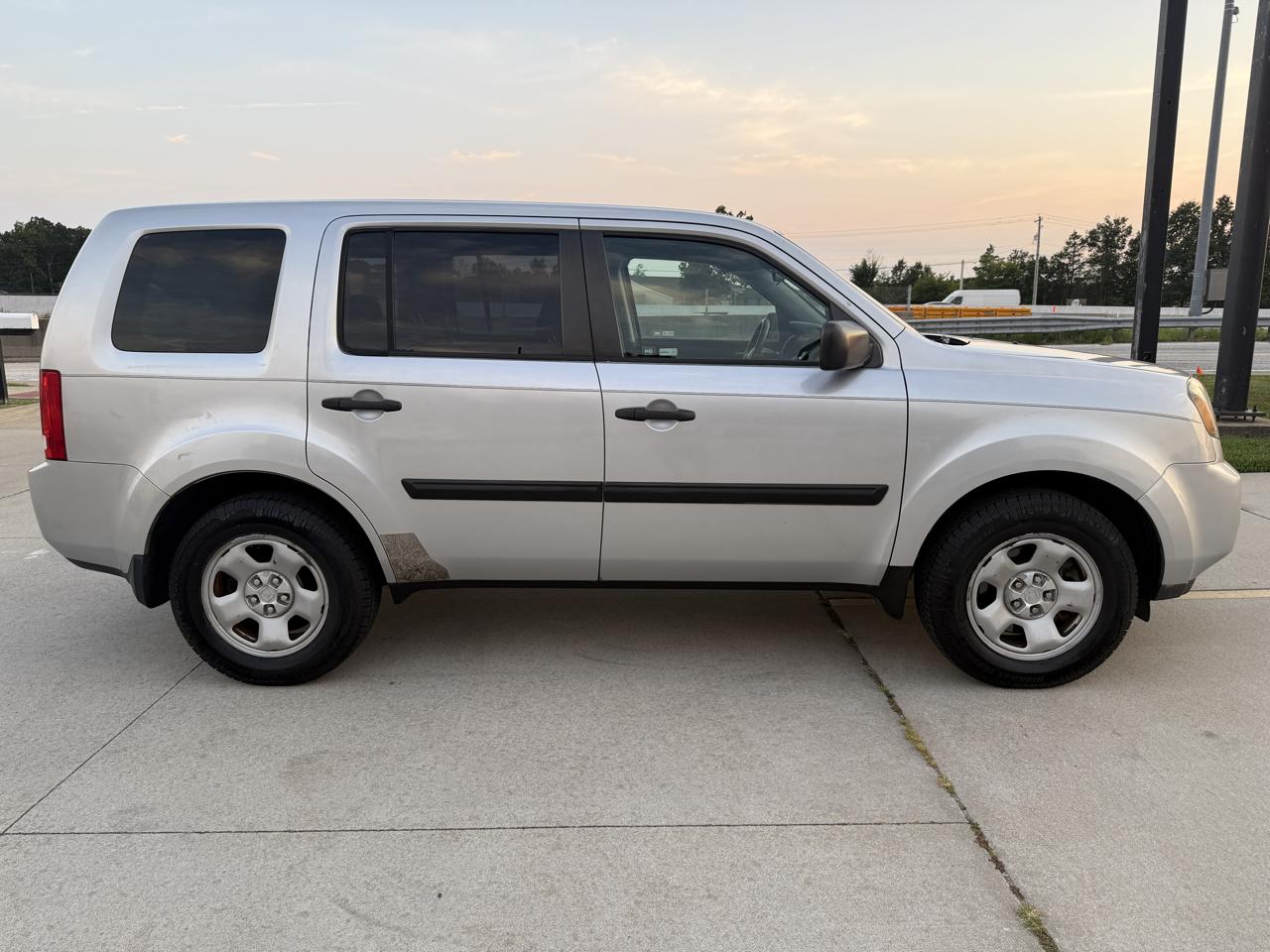 Honda Pilot LX AT 2011