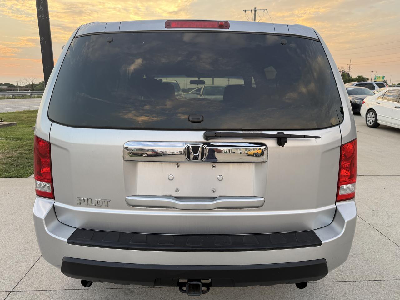 Honda Pilot LX AT 2011