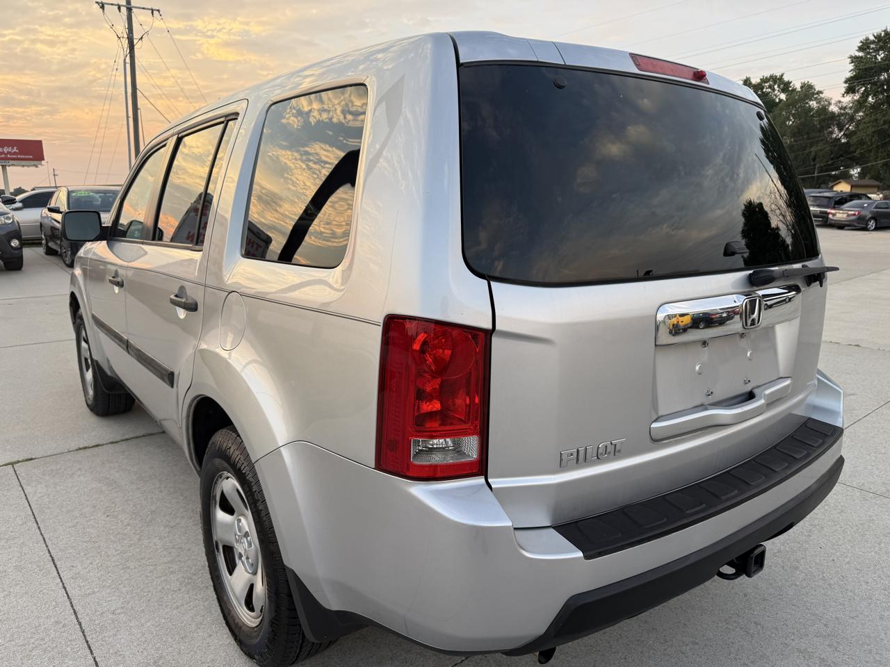 Honda Pilot LX AT 2011