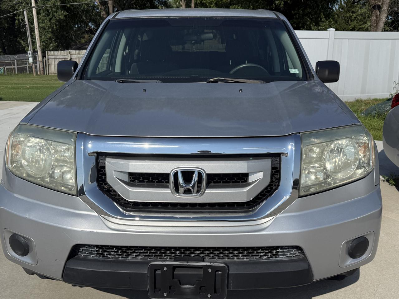 Honda Pilot LX AT 2011