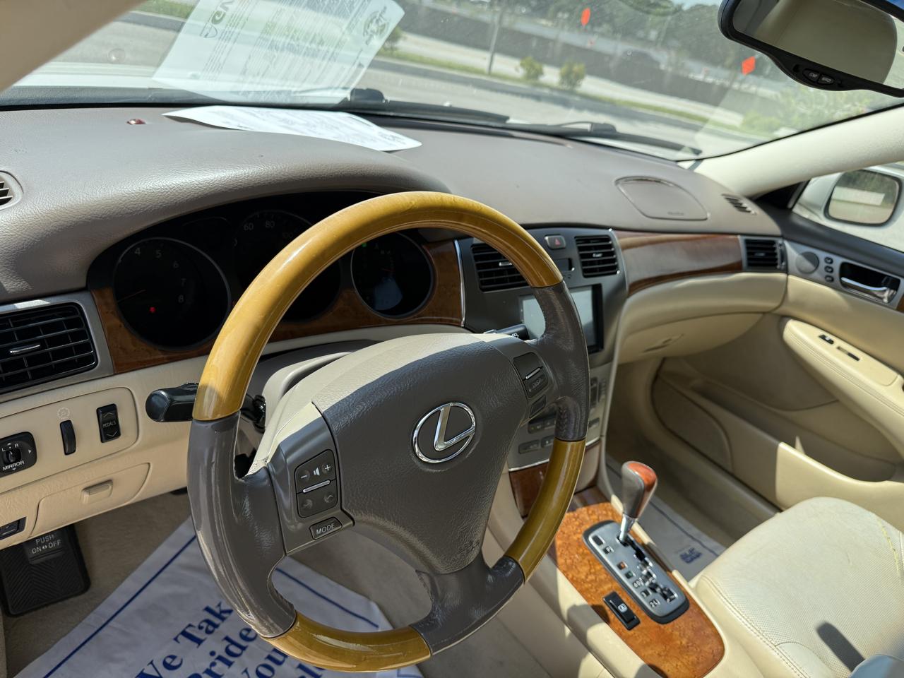 Lexus ES 330 Sedan 2005