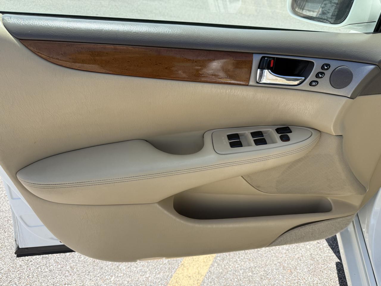 Lexus ES 330 Sedan 2005