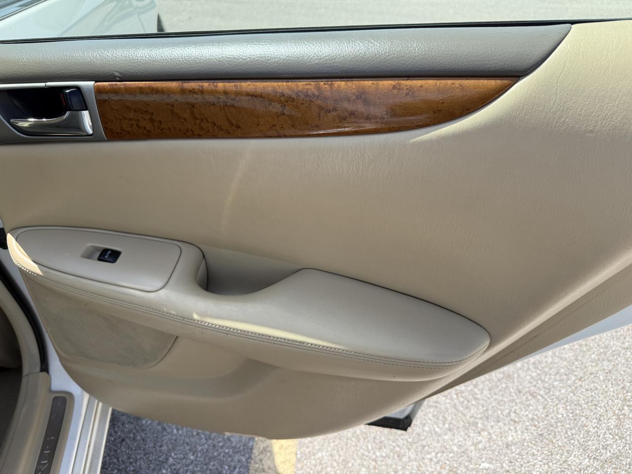 Lexus ES 330 Sedan 2005