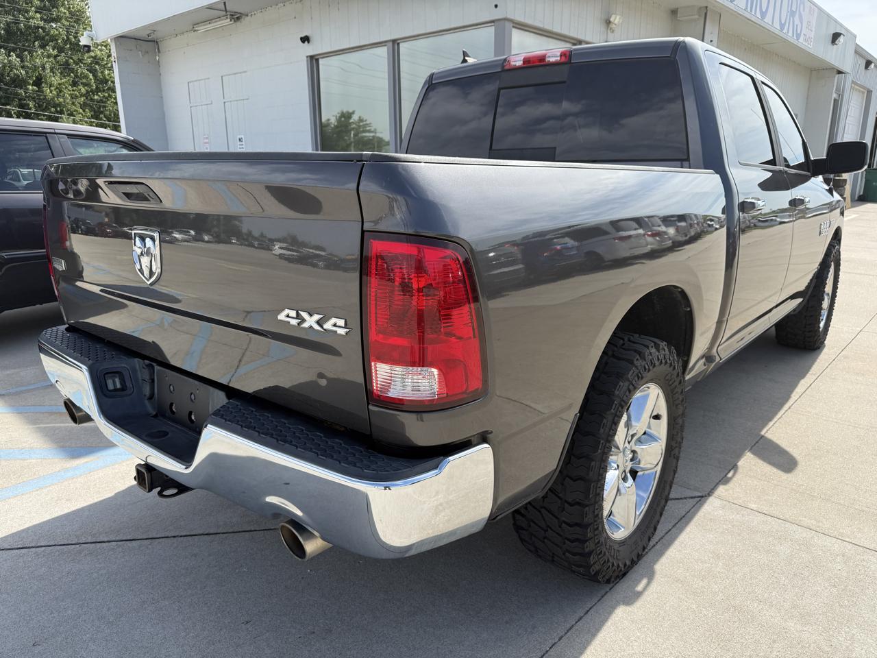 RAM 1500 SLT Crew Cab SWB 4WD 2014