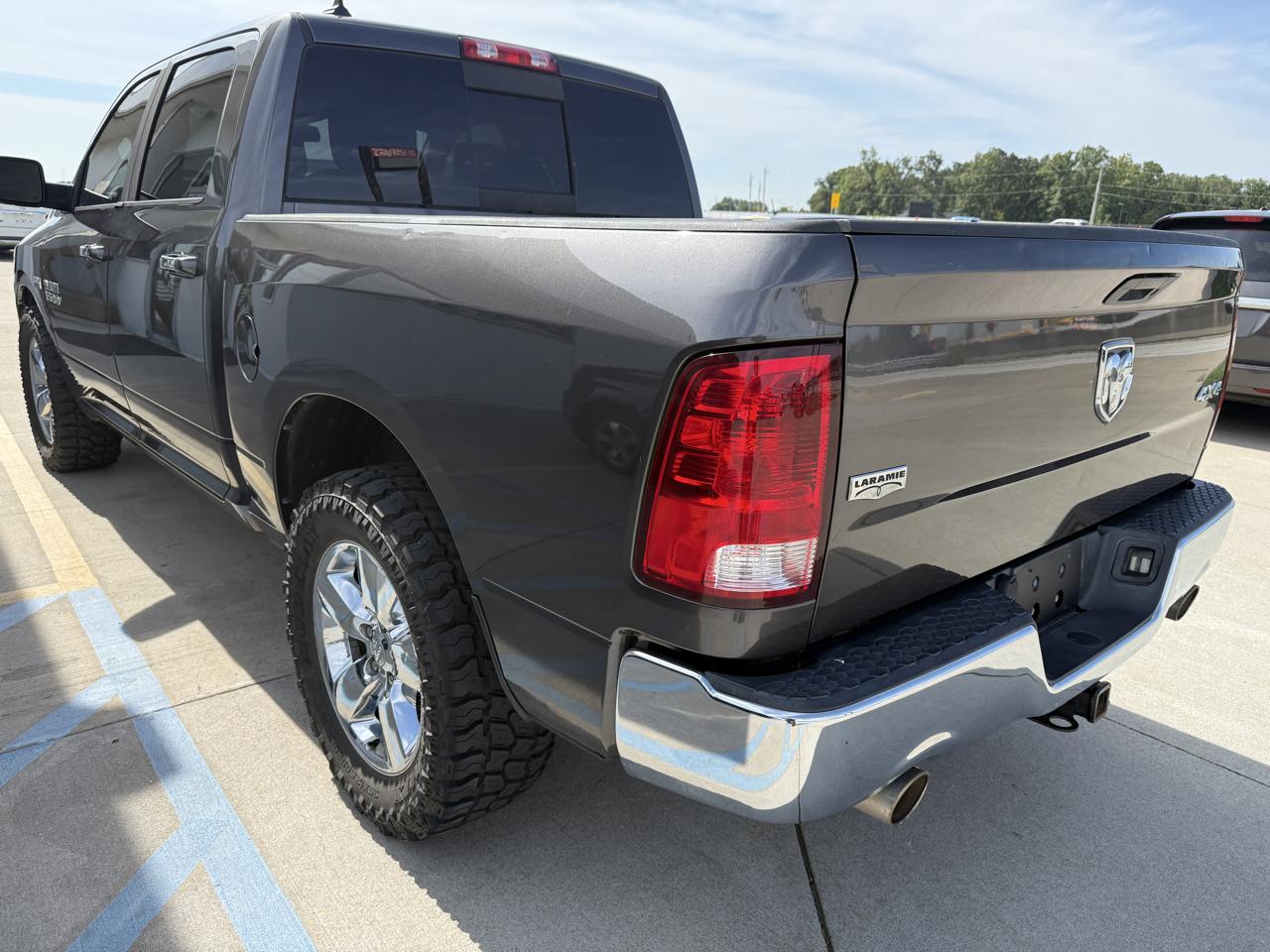 RAM 1500 SLT Crew Cab SWB 4WD 2014