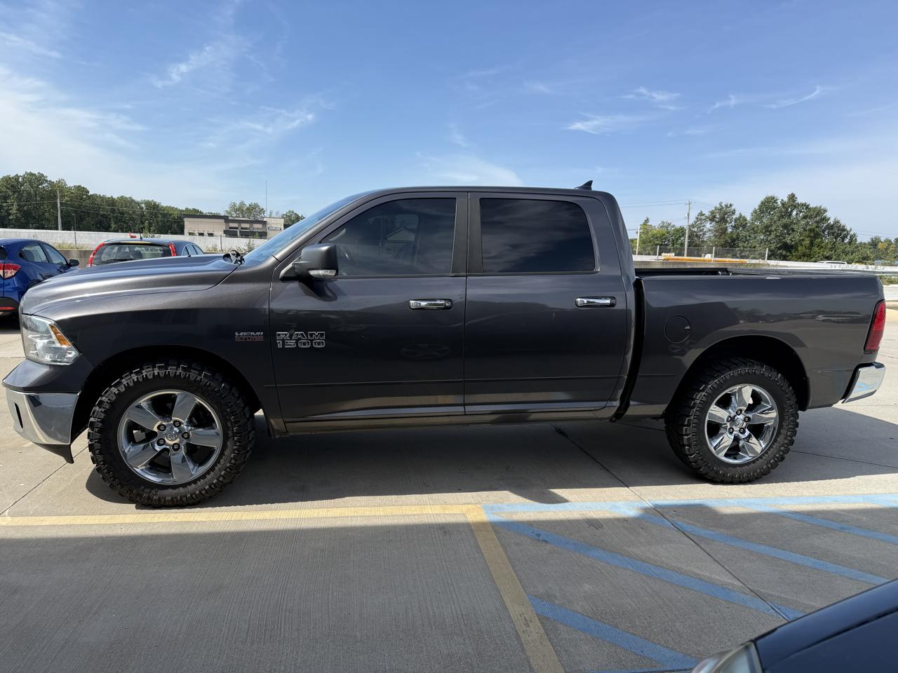 RAM 1500 SLT Crew Cab SWB 4WD 2014
