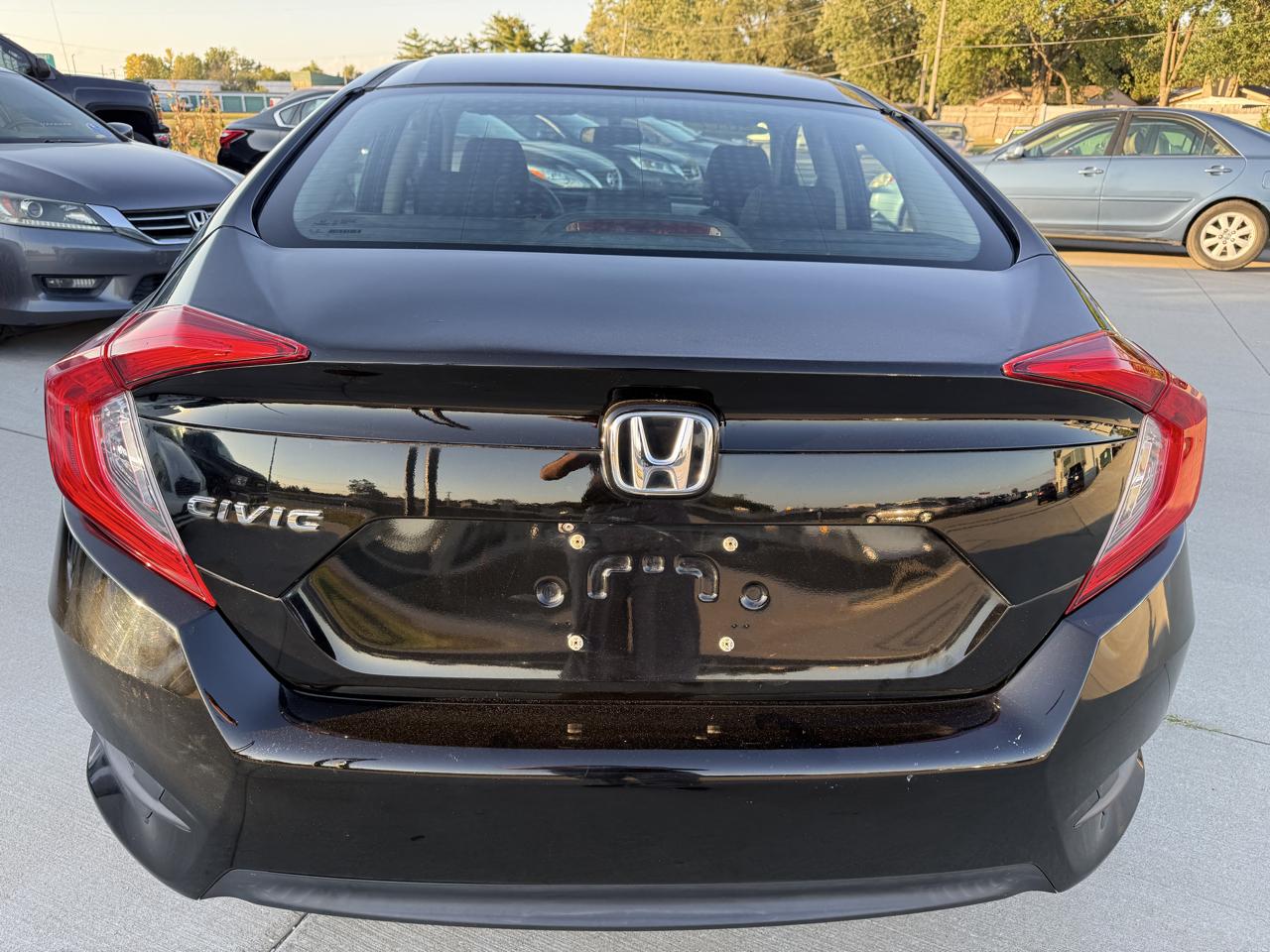 Honda Civic 4dr Sdn LX Auto 2017