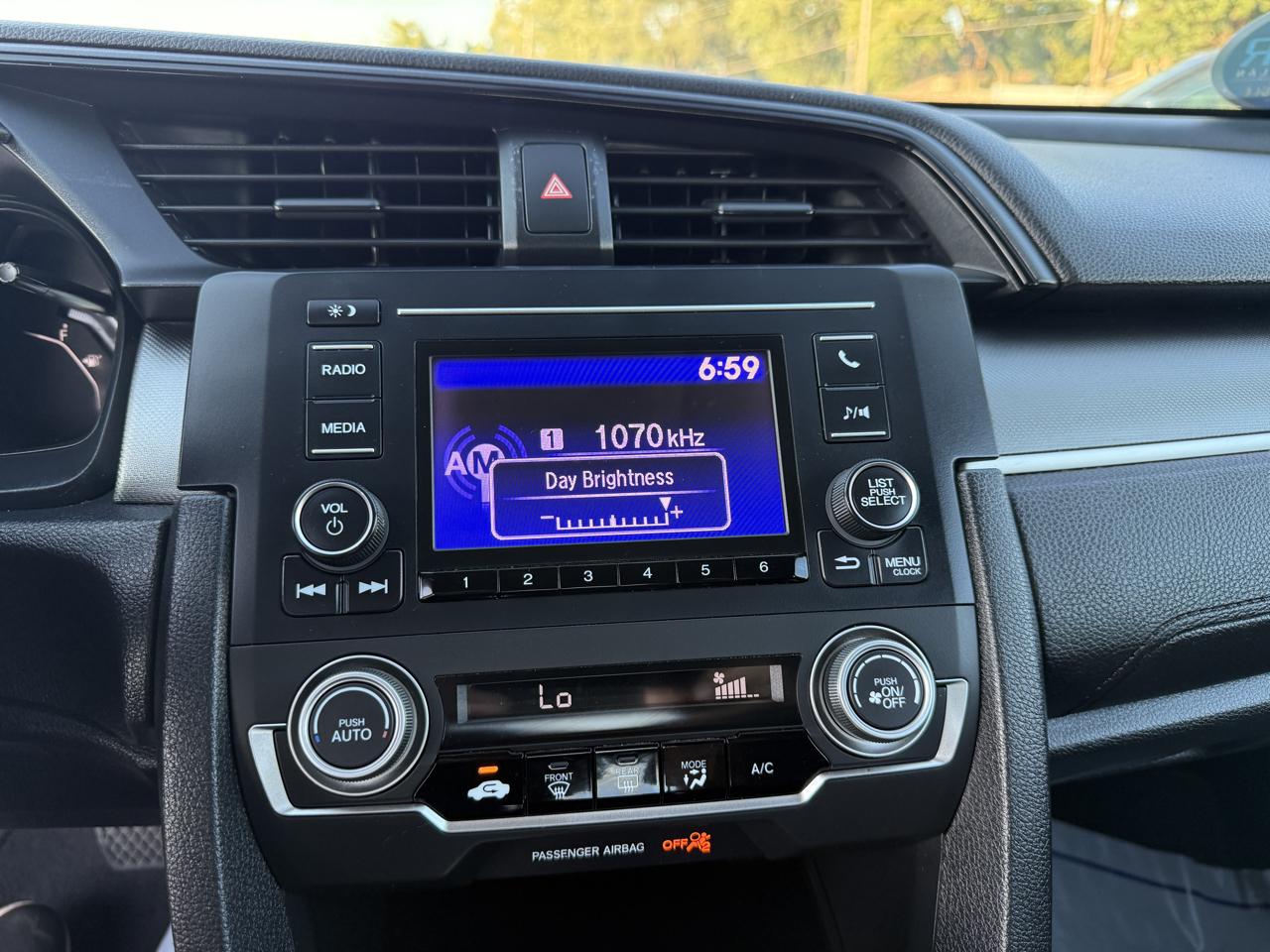 Honda Civic 4dr Sdn LX Auto 2017