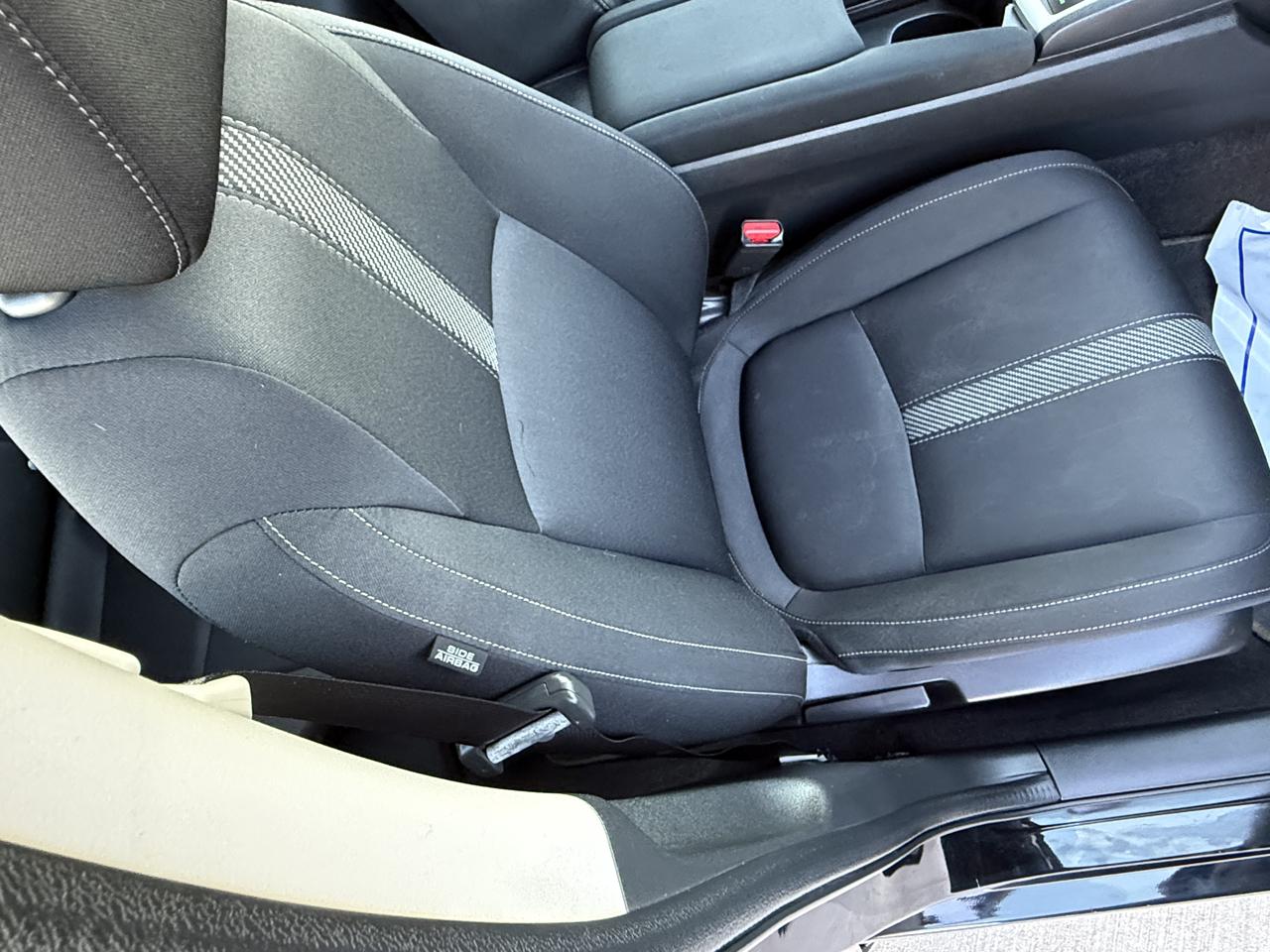 Honda Civic 4dr Sdn LX Auto 2017