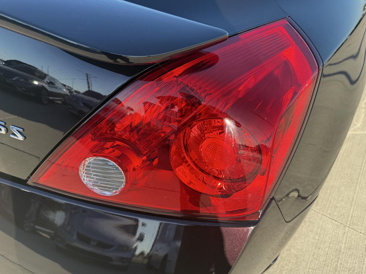 Nissan Altima 2.5 S 6M/T Coupe 2011