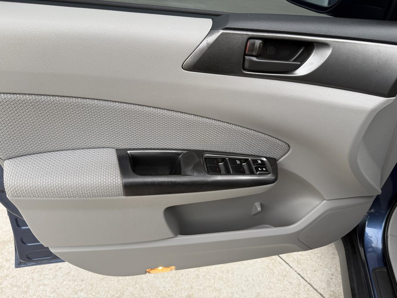 Subaru Forester 2.5X 2013