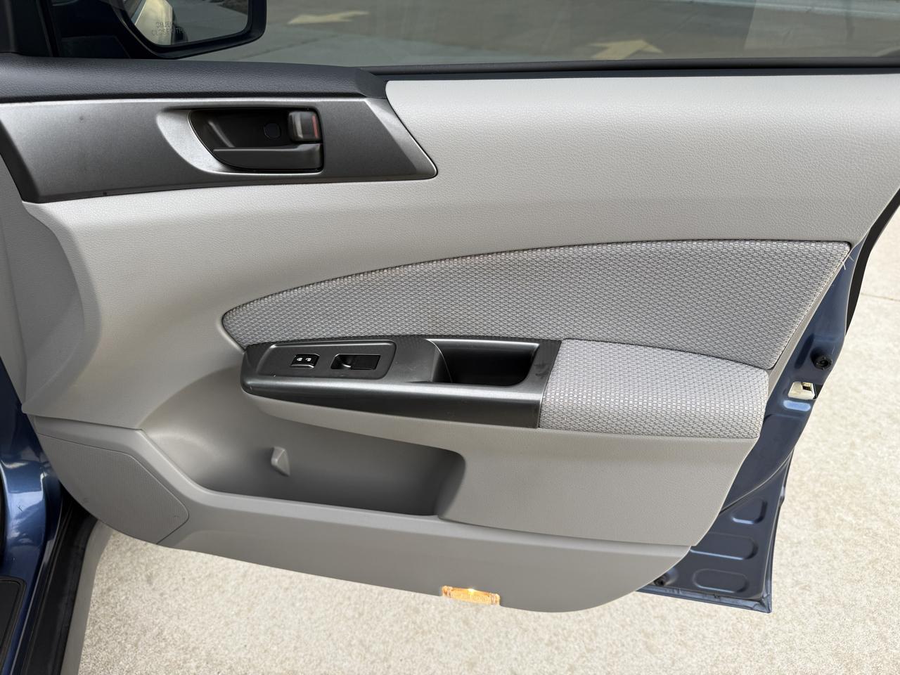 Subaru Forester 2.5X 2013