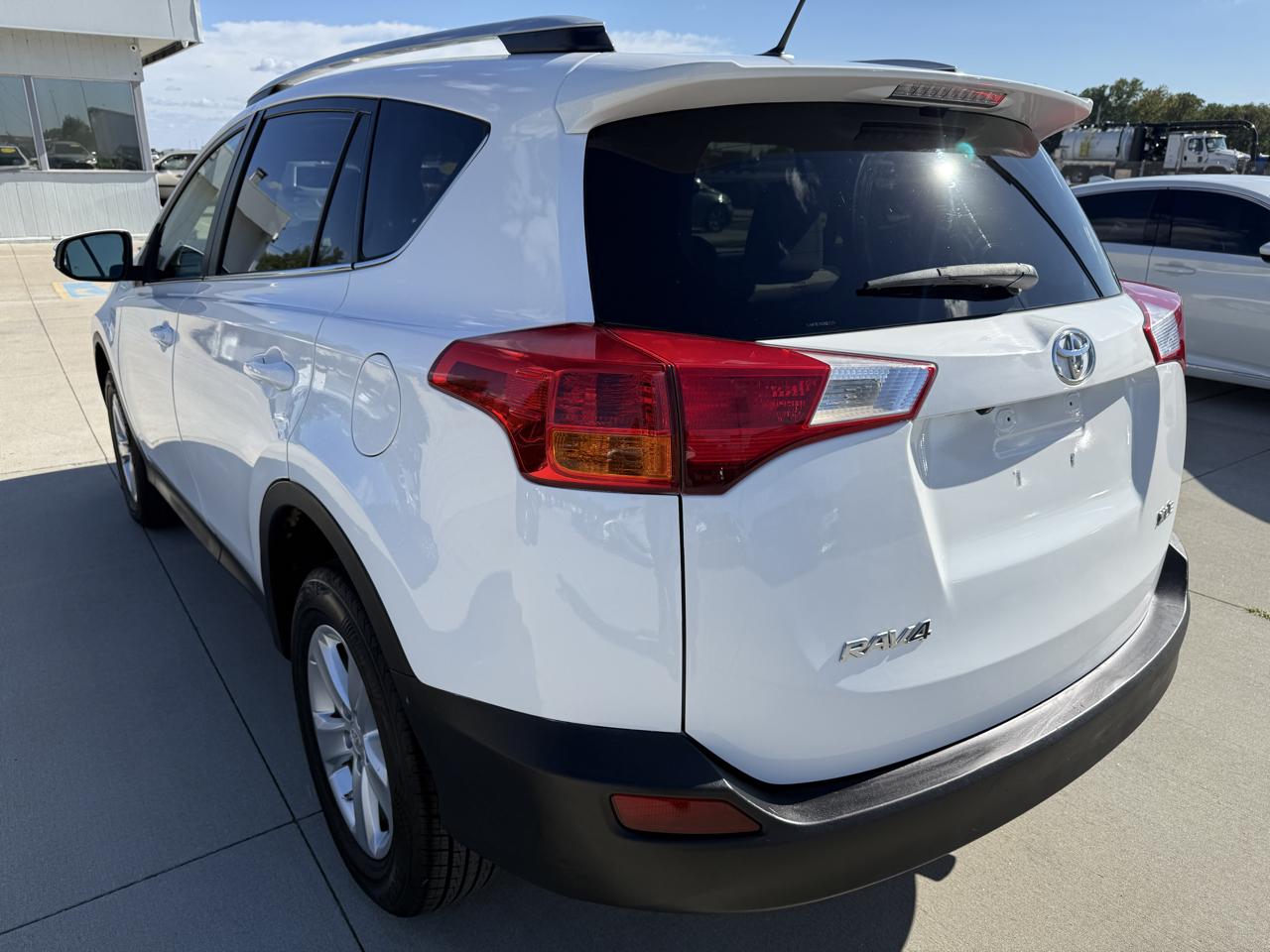 Toyota RAV4 XLE FWD 2013