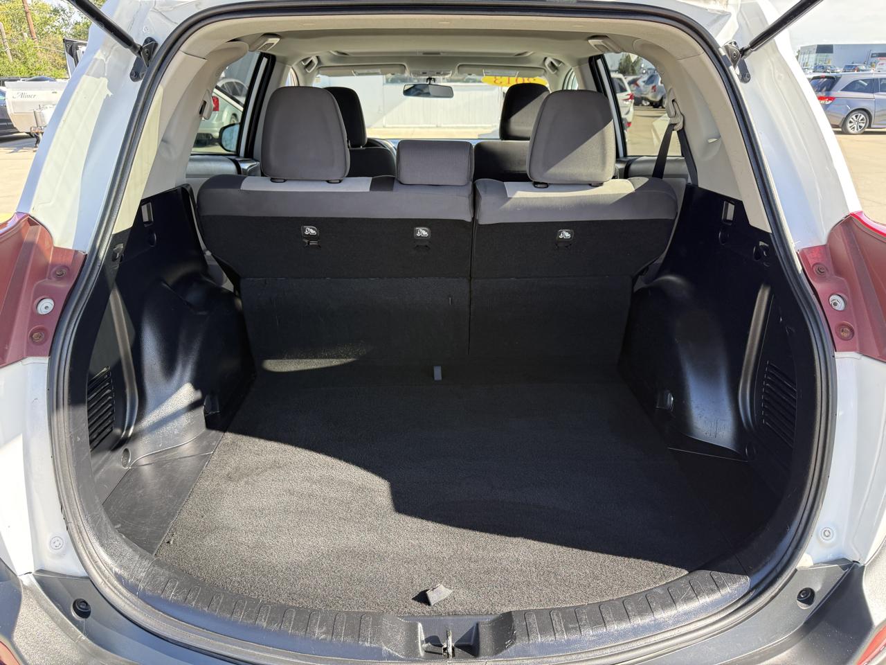 Toyota RAV4 XLE FWD 2013