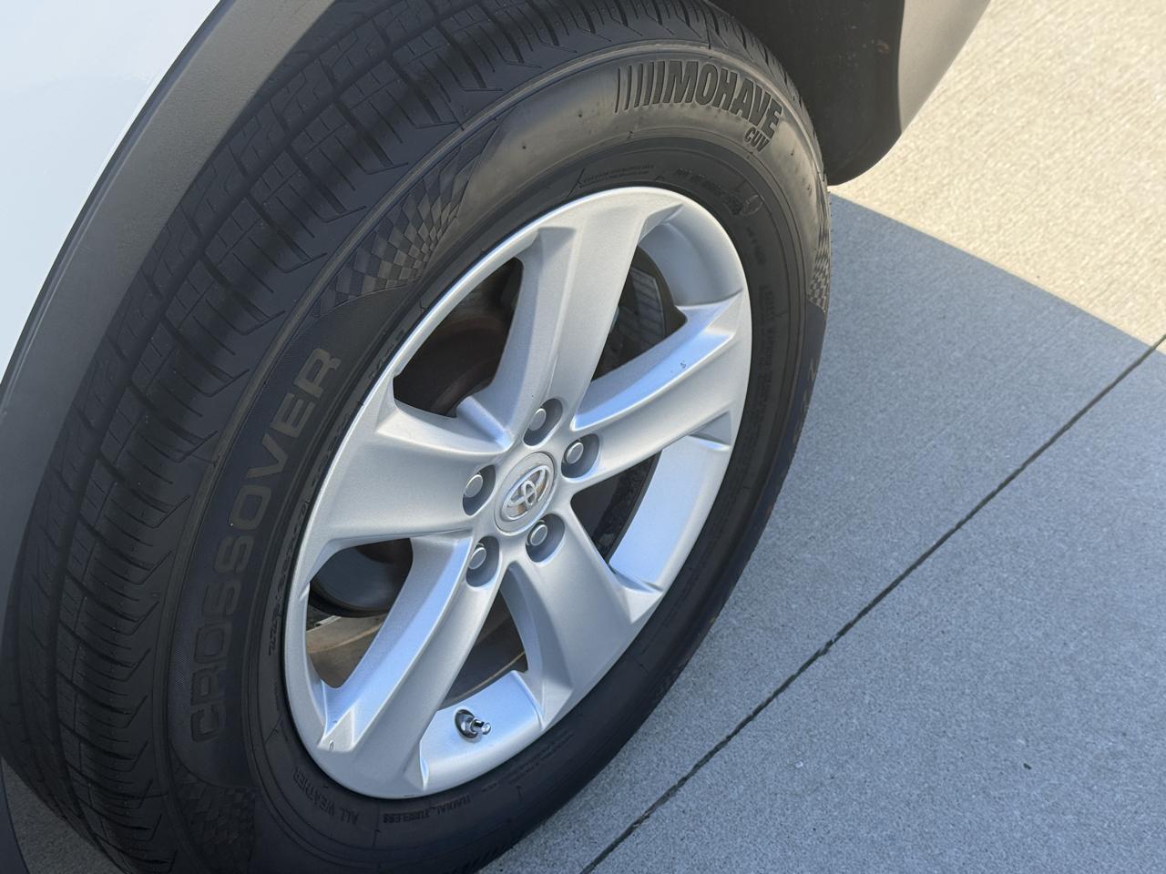 Toyota RAV4 XLE FWD 2013