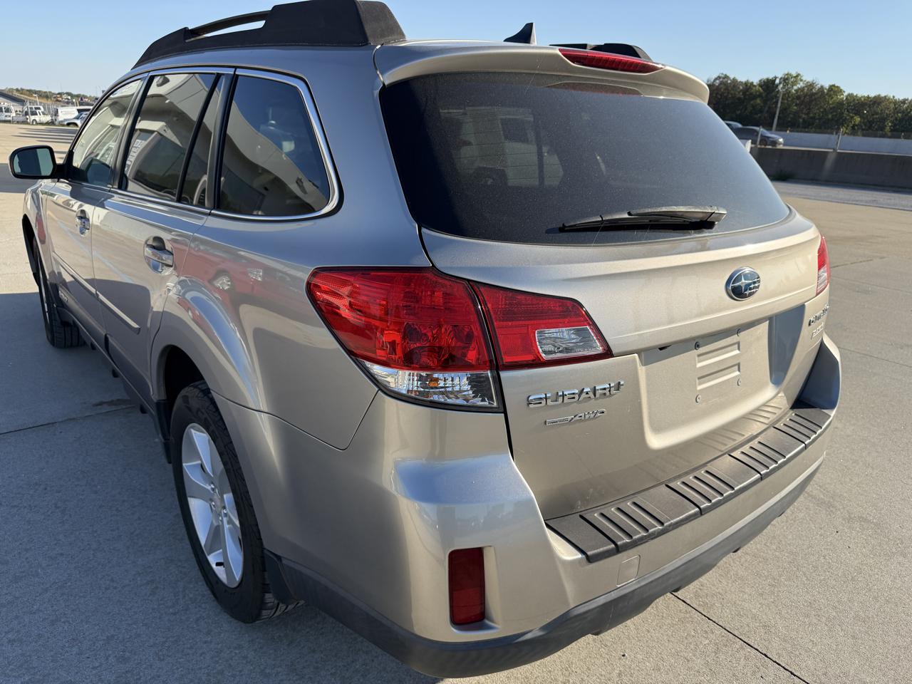 Subaru Outback 2.5i Premium 2014