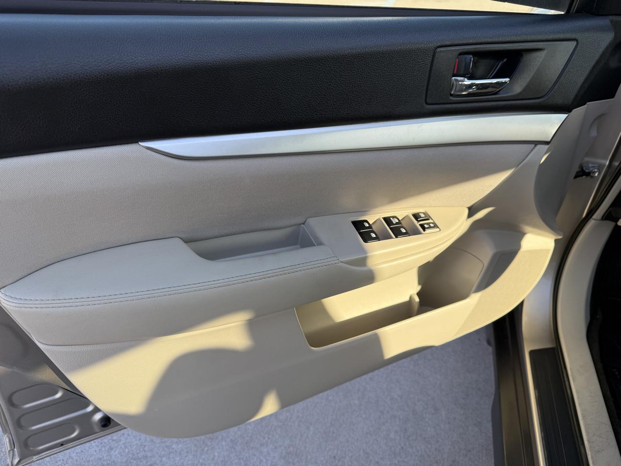 Subaru Outback 2.5i Premium 2014
