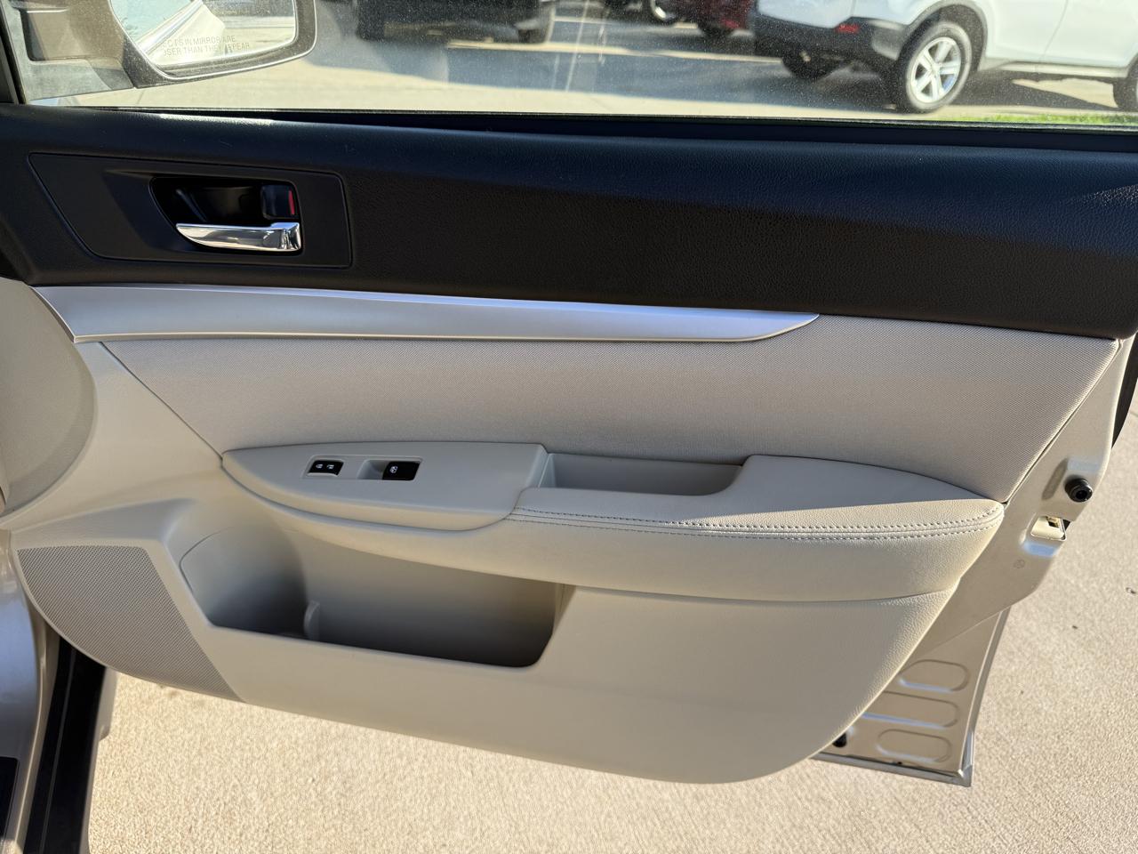 Subaru Outback 2.5i Premium 2014