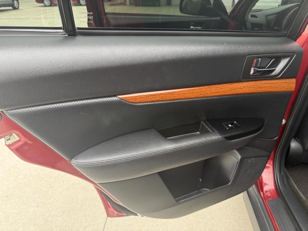 Subaru Outback 2.5i Limited 2013