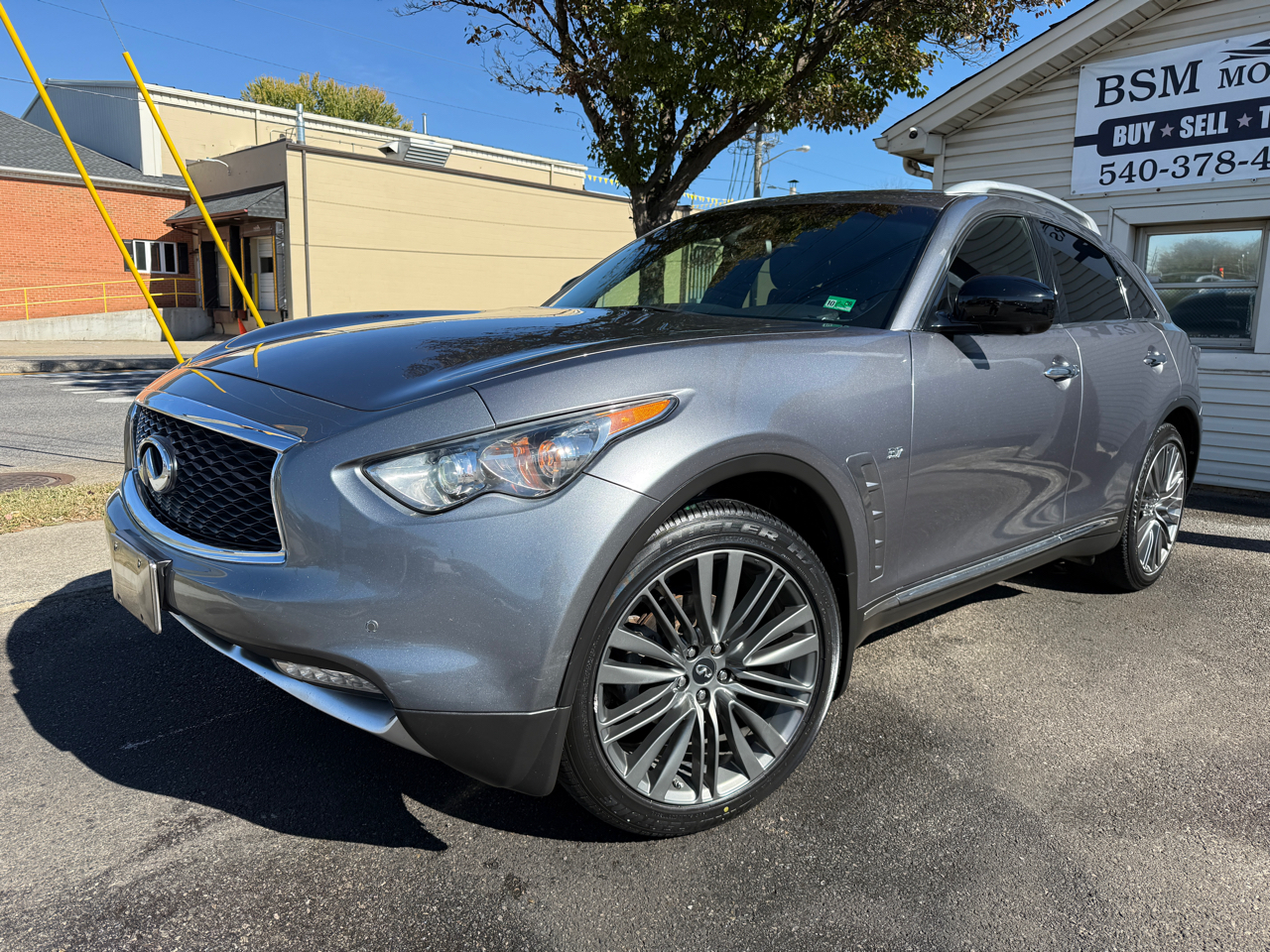 Infiniti QX70 4D SUV AWD V6 2017 Infiniti QX70 4D SUV AWD V6 2017