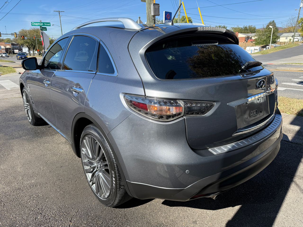 Infiniti QX70 4D SUV AWD V6 2017 Infiniti QX70 4D SUV AWD V6 2017