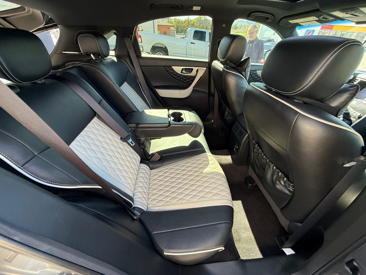 Infiniti QX70 4D SUV AWD V6 2017 Infiniti QX70 4D SUV AWD V6 2017