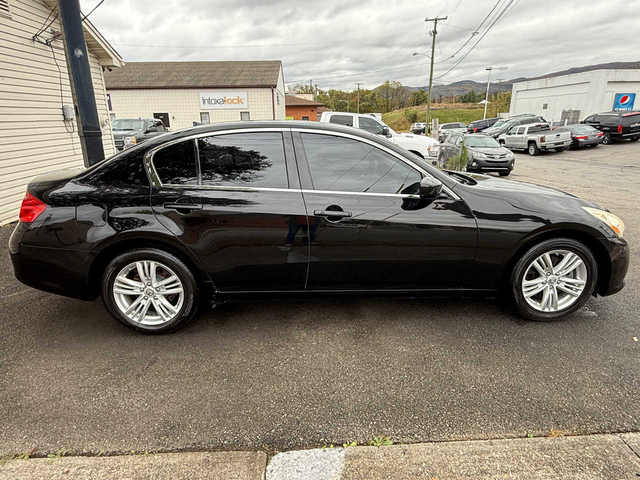 Infiniti G Sedan 37x AWD 2013 Infiniti G Sedan 37x AWD 2013