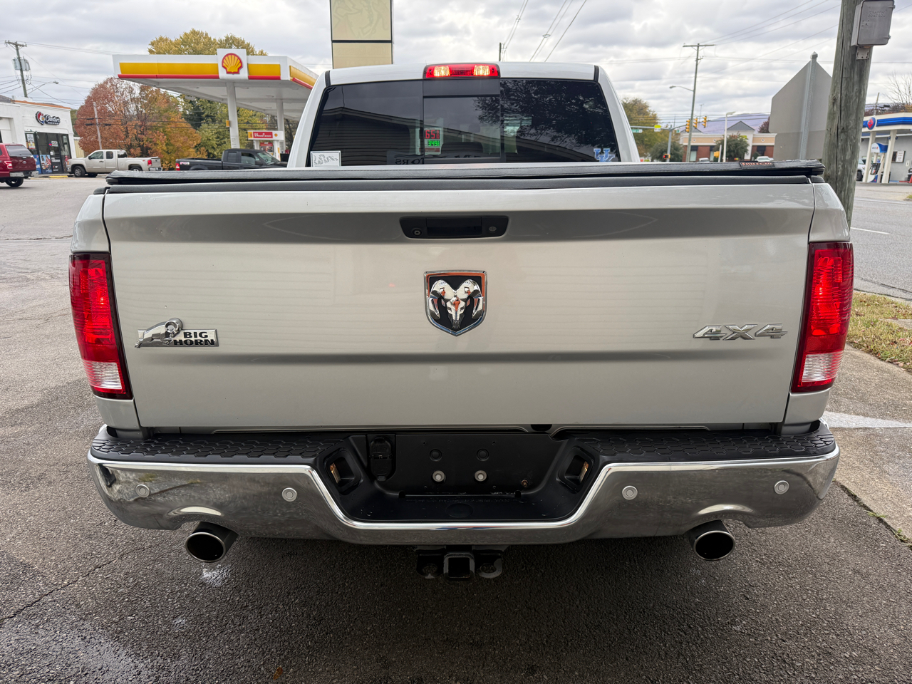 RAM 1500 SLT Crew Cab SWB 4WD 2016 RAM 1500 SLT Crew Cab SWB 4WD 2016