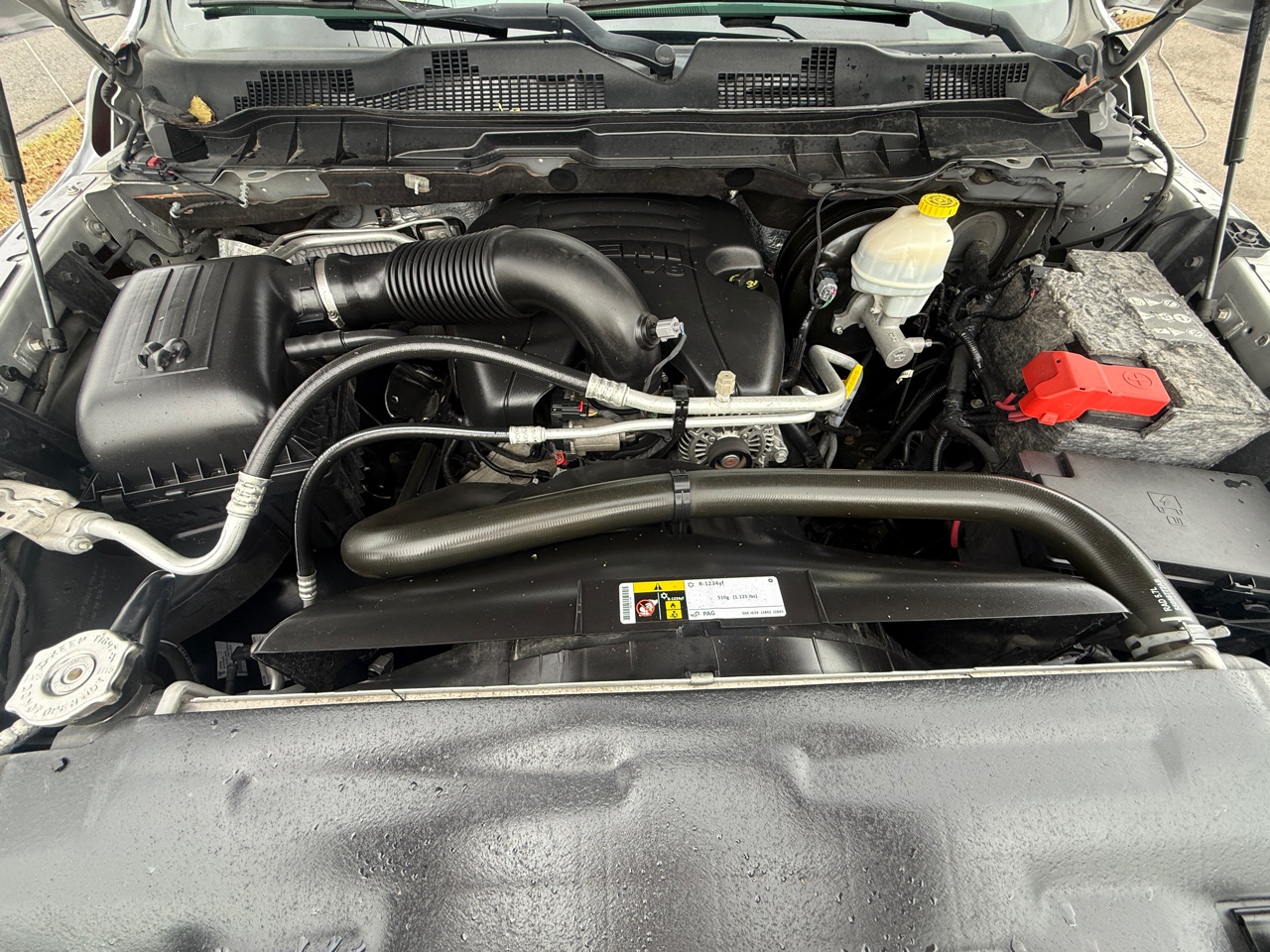 RAM 1500 SLT Crew Cab SWB 4WD 2016 RAM 1500 SLT Crew Cab SWB 4WD 2016