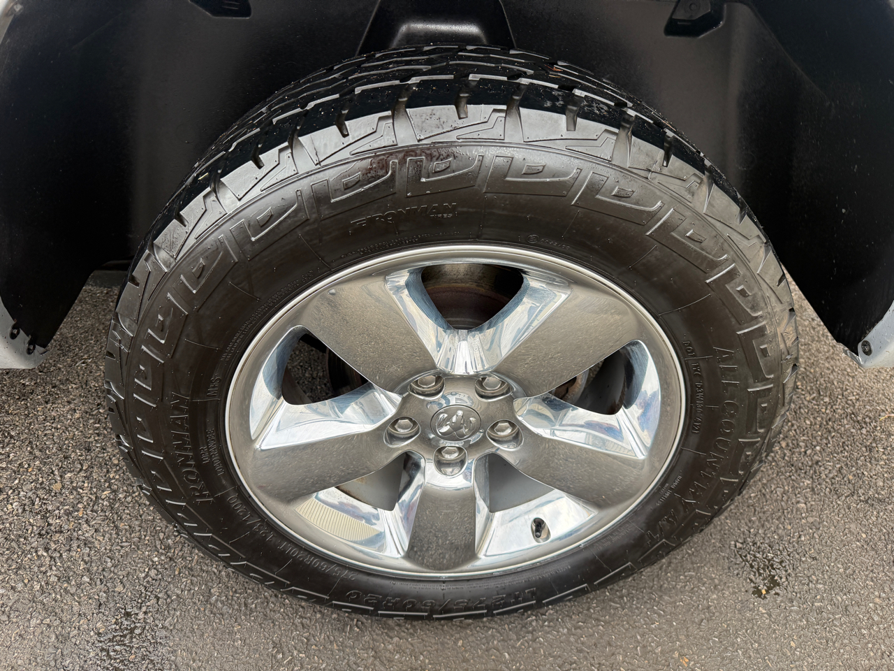 RAM 1500 SLT Crew Cab SWB 4WD 2016 RAM 1500 SLT Crew Cab SWB 4WD 2016