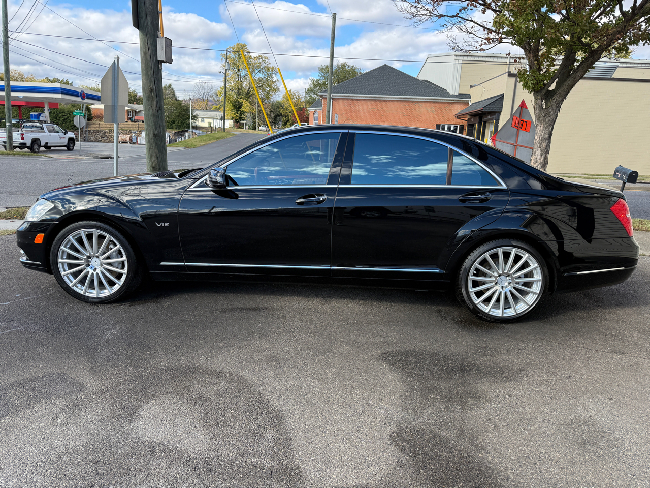 Mercedes-Benz S-Class S600 2010 Mercedes-Benz S-Class S600 2010