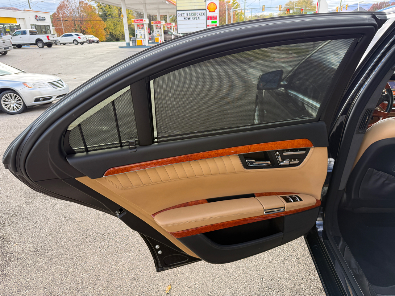 Mercedes-Benz S-Class S600 2010 Mercedes-Benz S-Class S600 2010