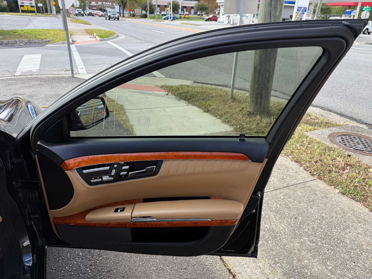 Mercedes-Benz S-Class S600 2010 Mercedes-Benz S-Class S600 2010