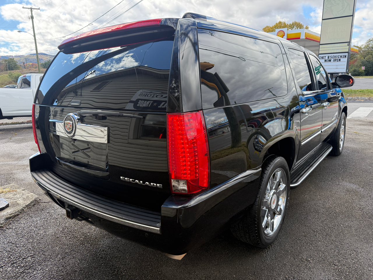 Cadillac Escalade ESV 2WD Luxury 2013 Cadillac Escalade ESV 2WD Luxury 2013