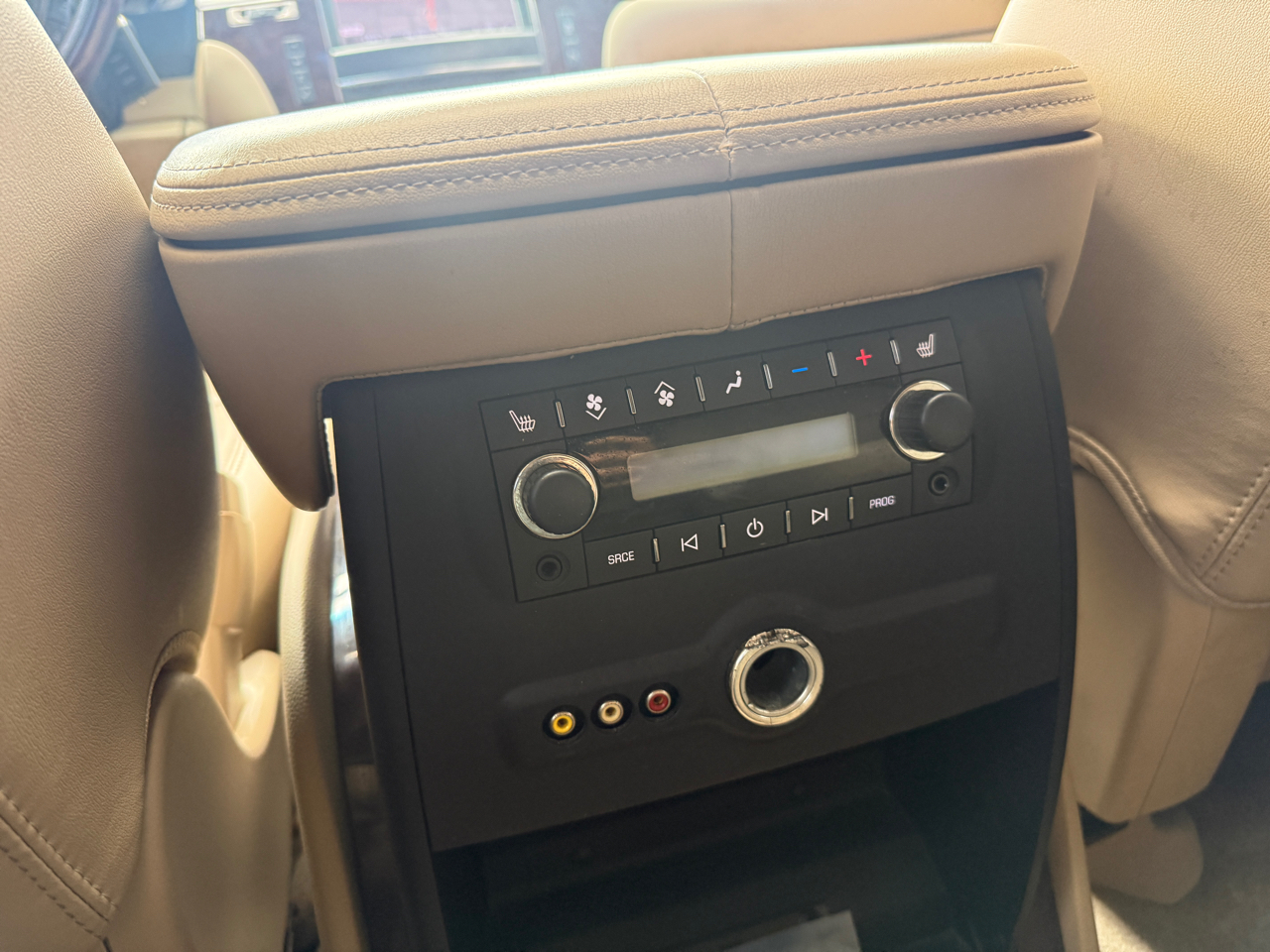 Cadillac Escalade ESV 2WD Luxury 2013 Cadillac Escalade ESV 2WD Luxury 2013