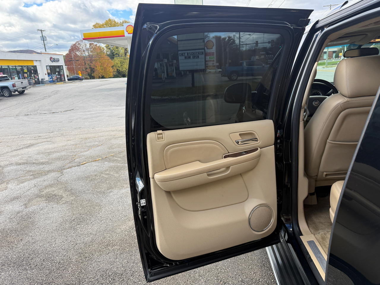 Cadillac Escalade ESV 2WD Luxury 2013 Cadillac Escalade ESV 2WD Luxury 2013