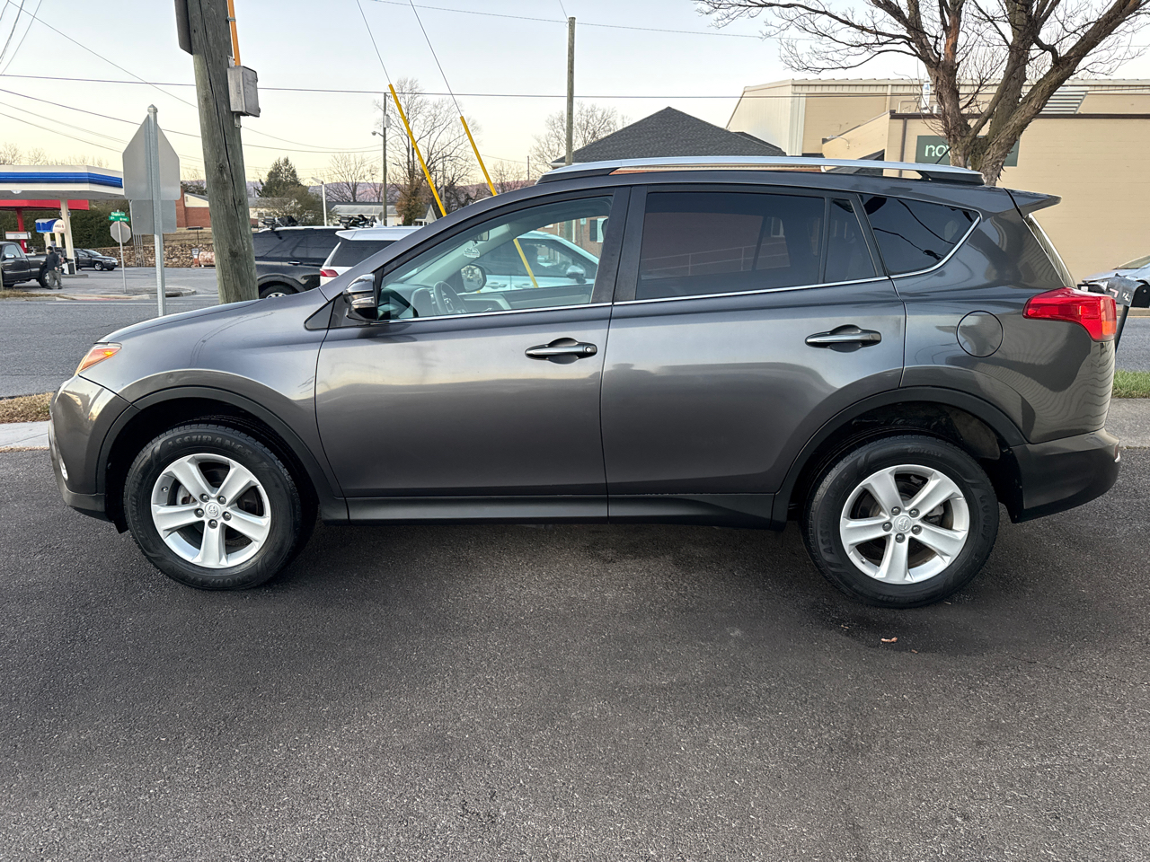 Toyota RAV4 XLE AWD 2014