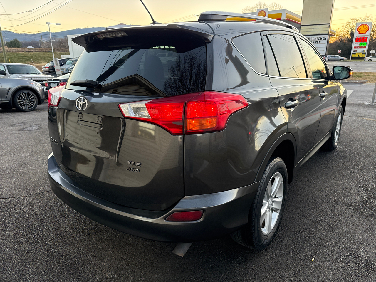 Toyota RAV4 XLE AWD 2014