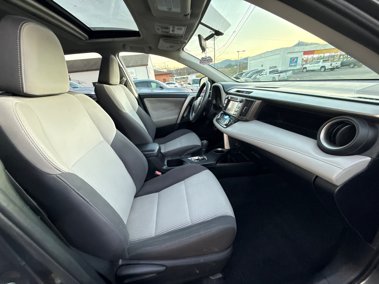 Toyota RAV4 XLE AWD 2014