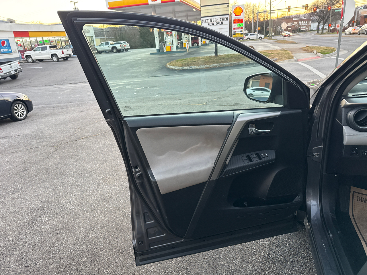 Toyota RAV4 XLE AWD 2014