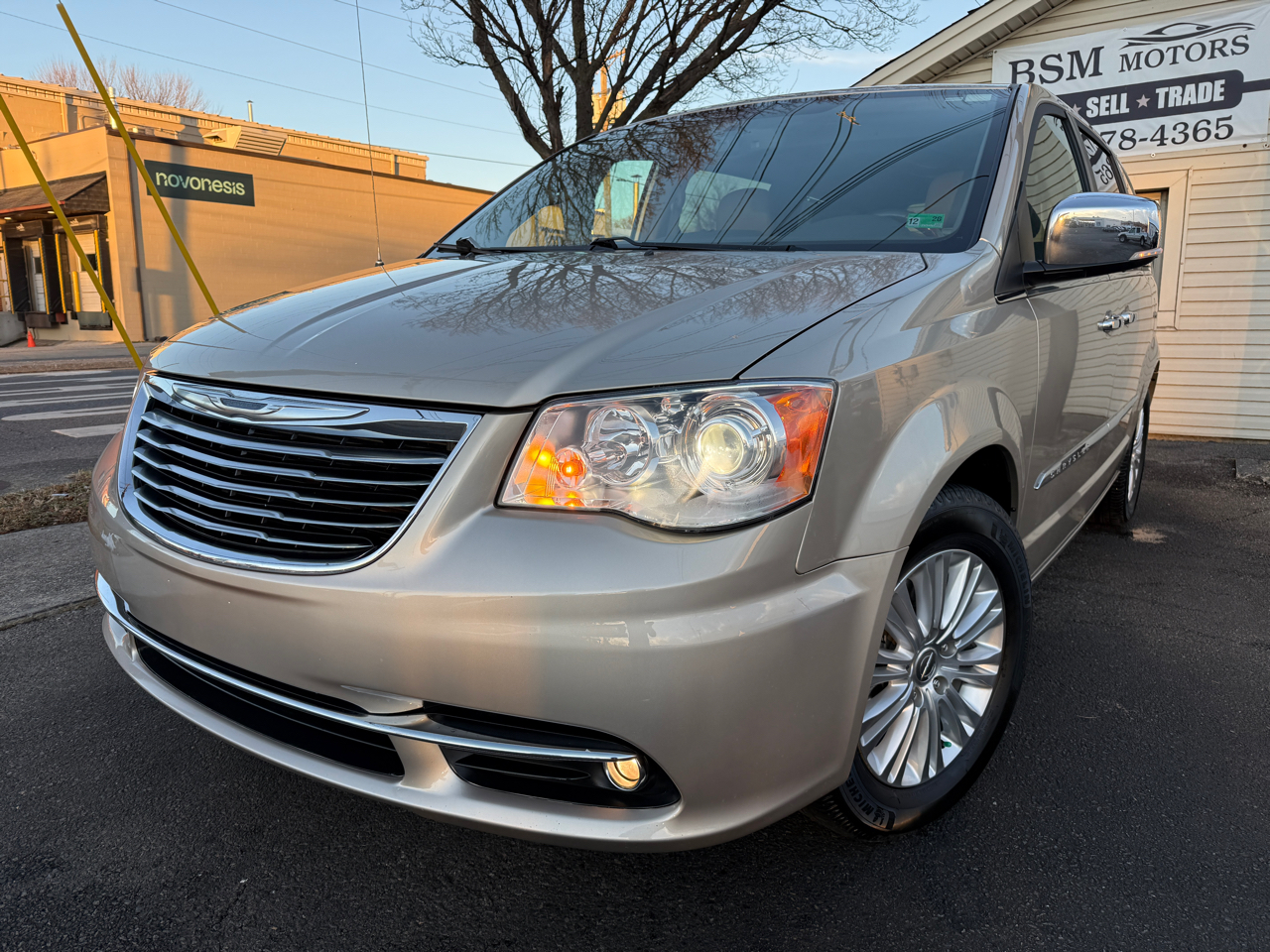 2013 Chrysler Town & Country Limited