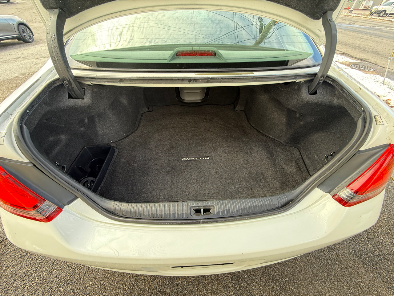 Toyota Avalon XLS 2008