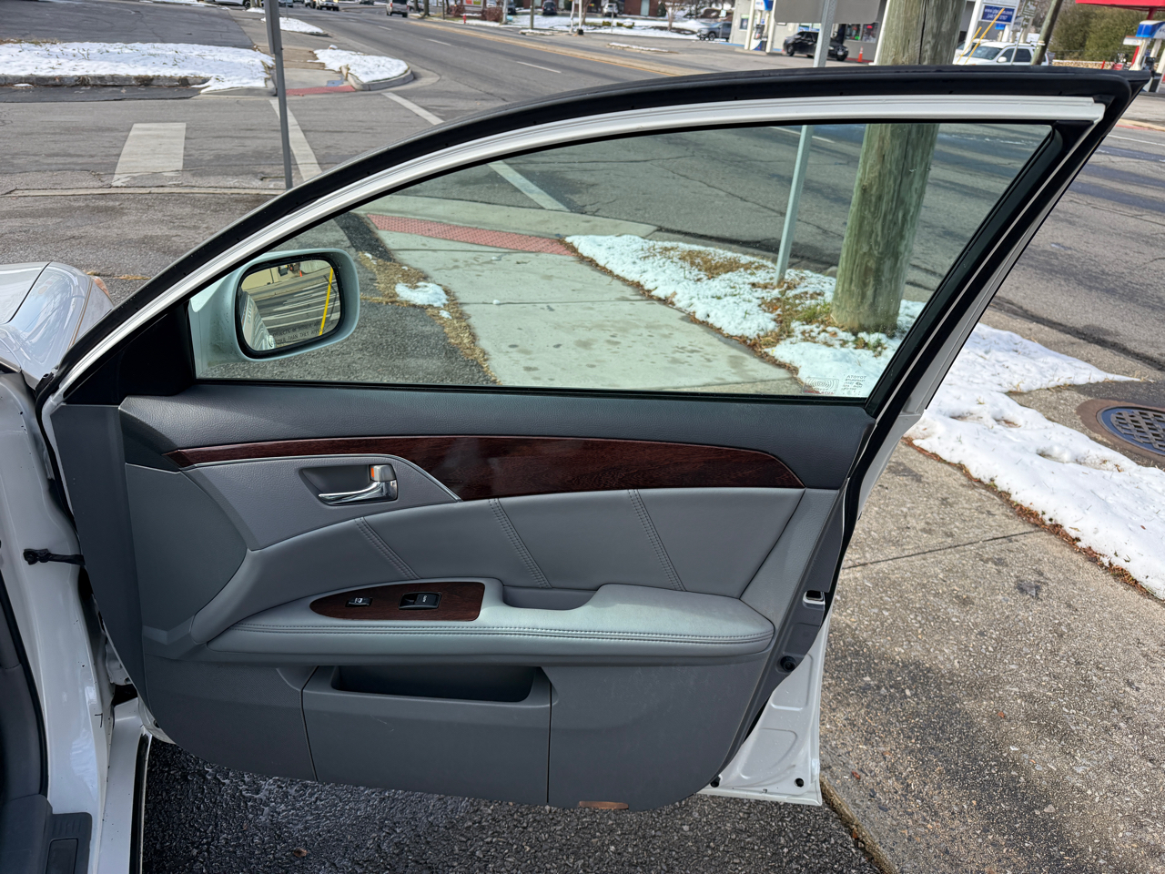 Toyota Avalon XLS 2008