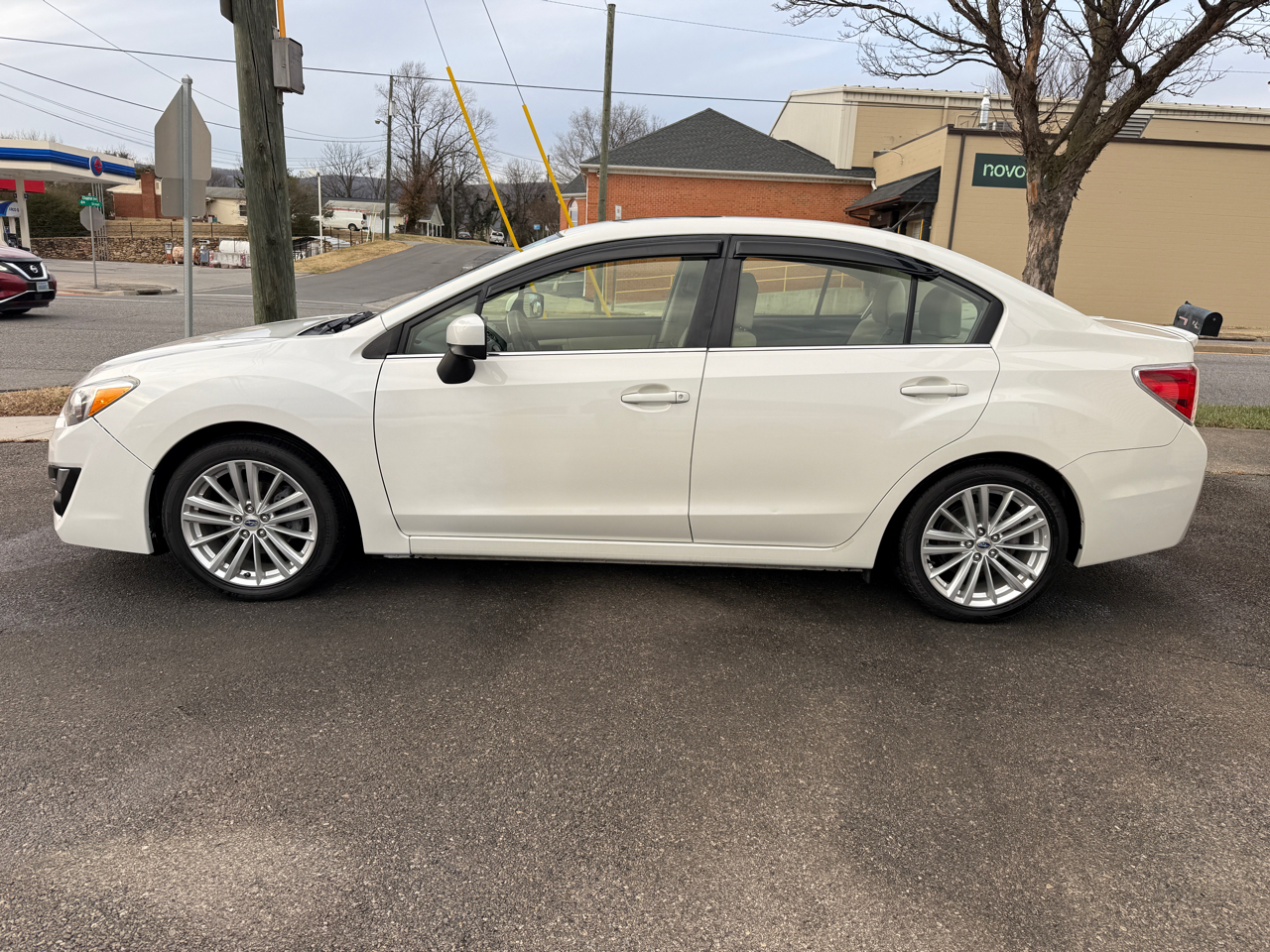 Subaru Impreza 2.0i Premium PZEV 4-Door 2016