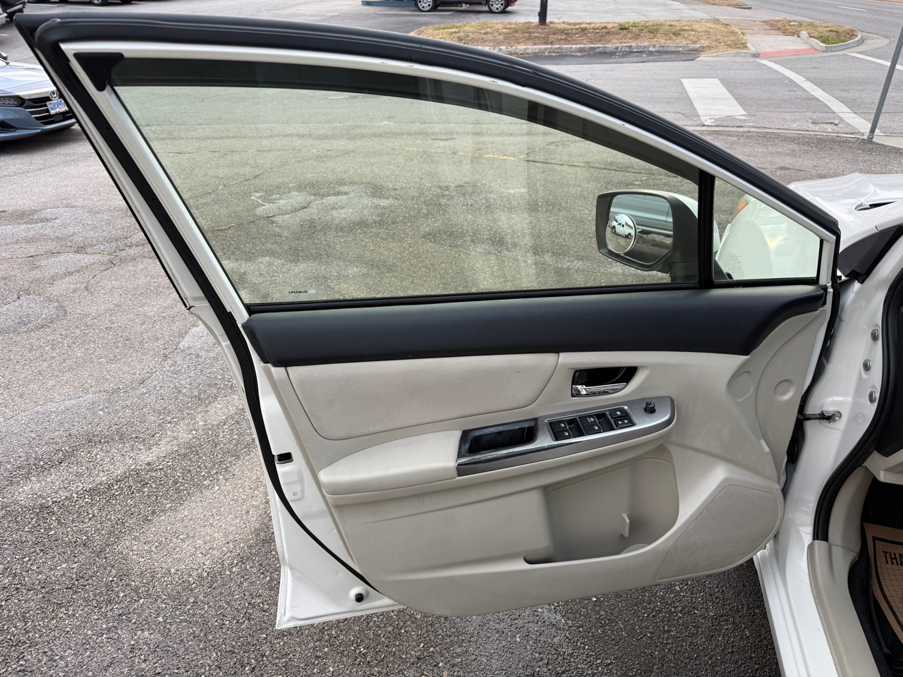 Subaru Impreza 2.0i Premium PZEV 4-Door 2016