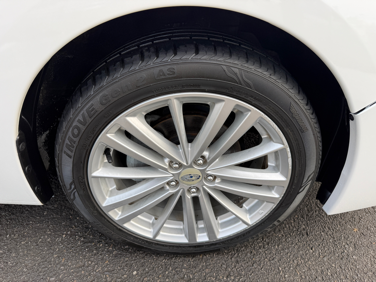 Subaru Impreza 2.0i Premium PZEV 4-Door 2016